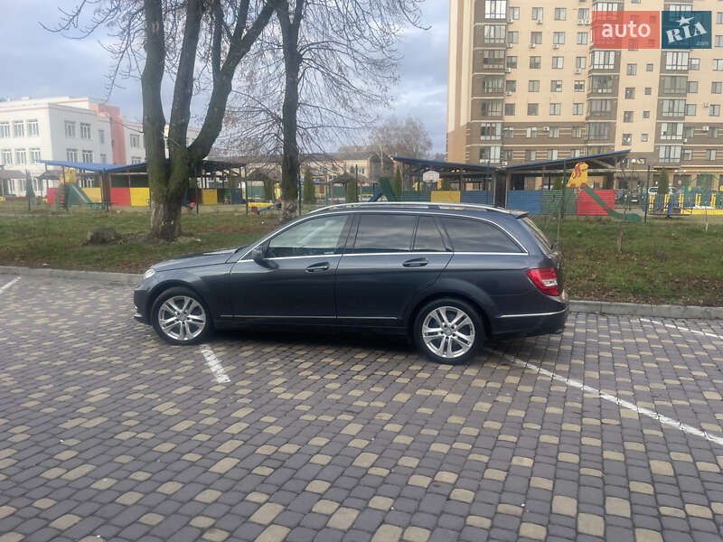 Універсал Mercedes-Benz C-Class 2012 в Вінниці