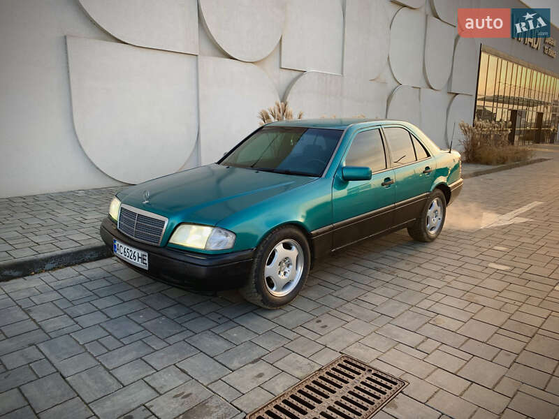 Седан Mercedes-Benz C-Class 1997 в Луцке