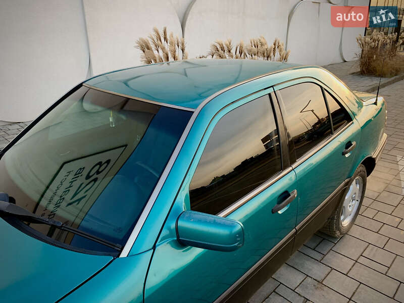 Седан Mercedes-Benz C-Class 1997 в Луцке