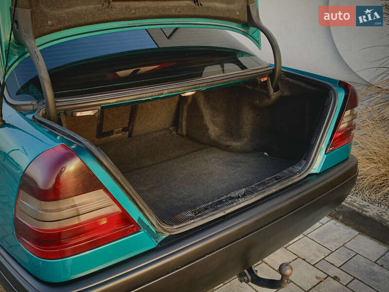 Седан Mercedes-Benz C-Class 1997 в Луцке