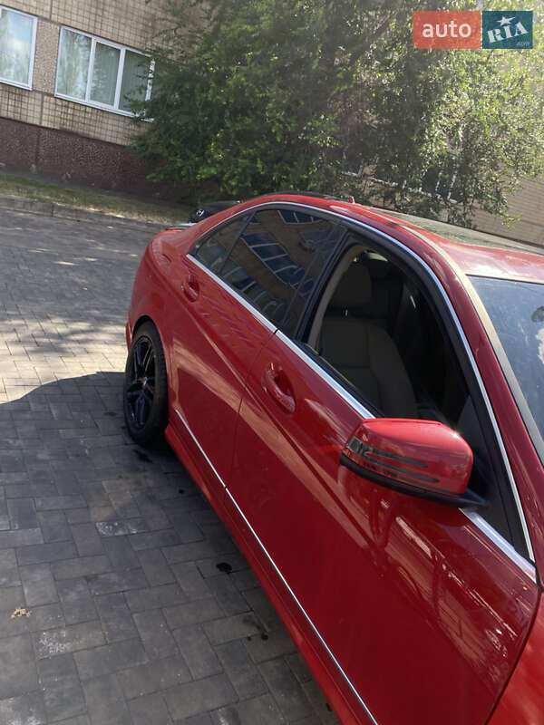 Седан Mercedes-Benz C-Class 2009 в Кривому Розі