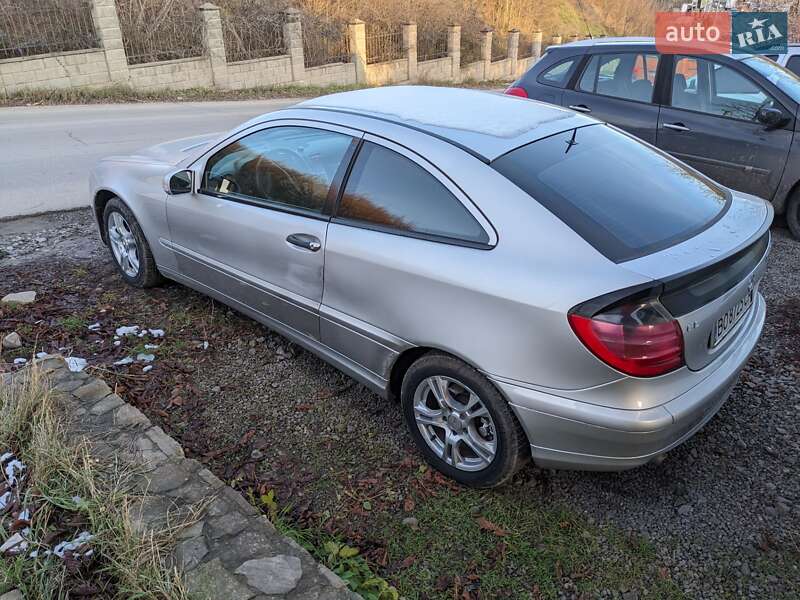 Купе Mercedes-Benz C-Class 2001 в Бучаче