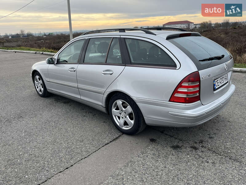 Універсал Mercedes-Benz C-Class 2003 в Чернівцях