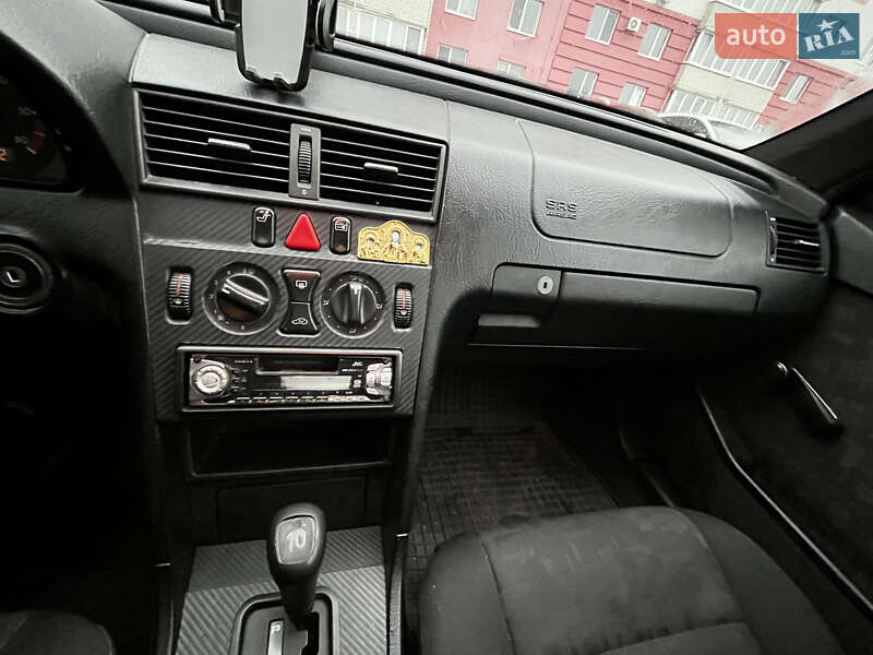 Седан Mercedes-Benz C-Class 1996 в Вінниці