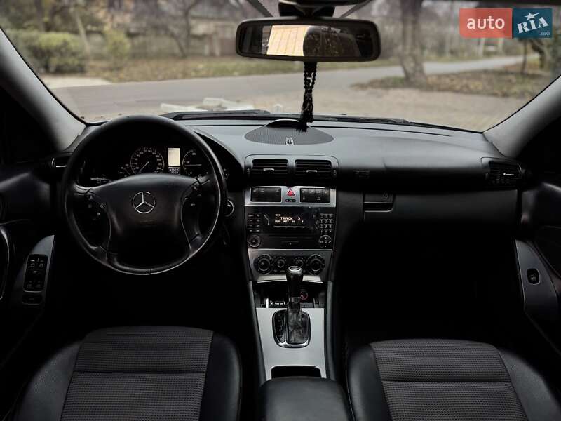 Седан Mercedes-Benz C-Class 2005 в Одесі