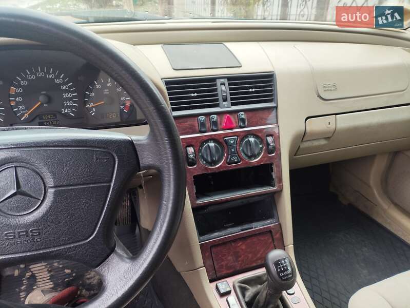 Седан Mercedes-Benz C-Class 1999 в Тернополі
