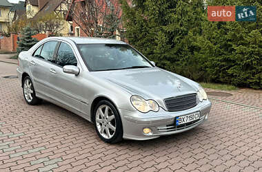 Седан Mercedes-Benz C-Class 2004 в Чернівцях