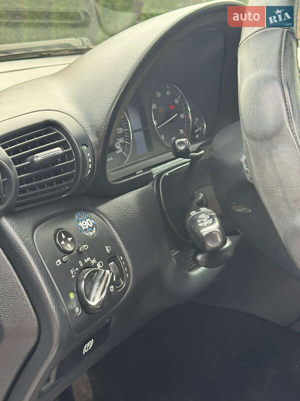 Седан Mercedes-Benz C-Class 2004 в Черновцах