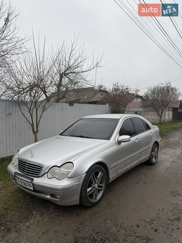 Седан Mercedes-Benz C-Class 2001 в Боярке