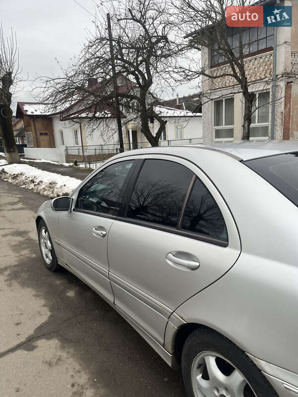 Седан Mercedes-Benz C-Class 2000 в Дрогобичі