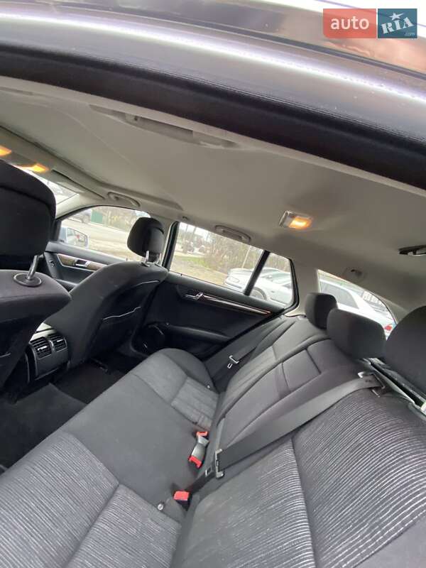 Универсал Mercedes-Benz C-Class 2010 в Староконстантинове