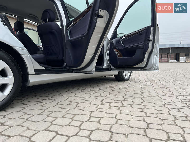 Седан Mercedes-Benz C-Class 2005 в Надвірній