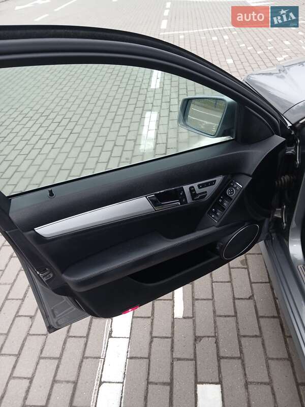 Универсал Mercedes-Benz C-Class 2010 в Ковеле