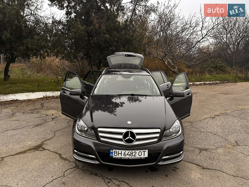 Универсал Mercedes-Benz C-Class 2013 в Одессе