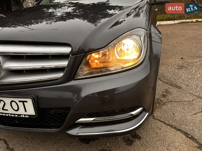 Универсал Mercedes-Benz C-Class 2013 в Одессе