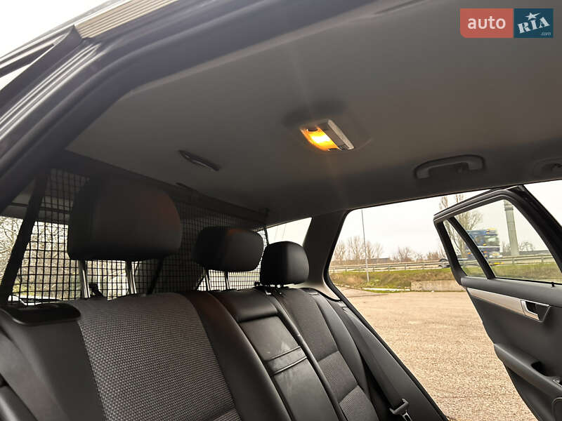 Универсал Mercedes-Benz C-Class 2013 в Одессе