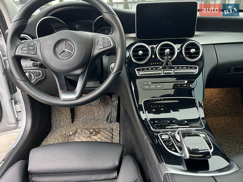 Седан Mercedes-Benz C-Class 2017 в Ізяславі