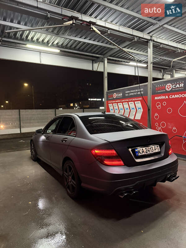 Седан Mercedes-Benz C-Class 2011 в Киеве