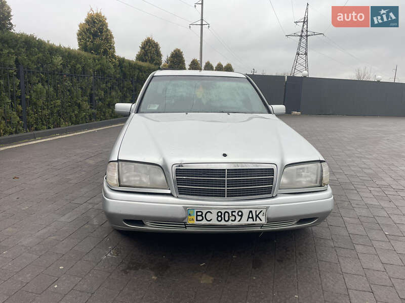 Седан Mercedes-Benz C-Class 1996 в Долине