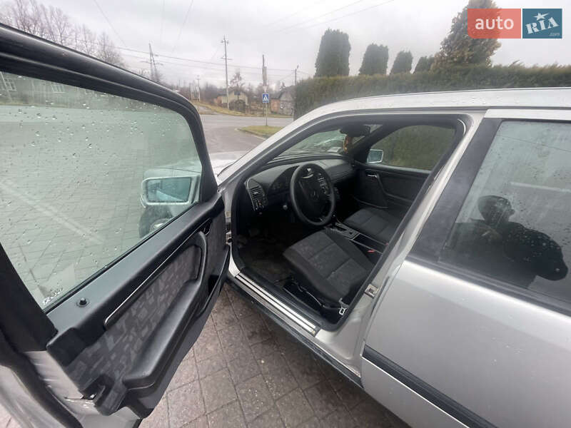 Седан Mercedes-Benz C-Class 1996 в Долине