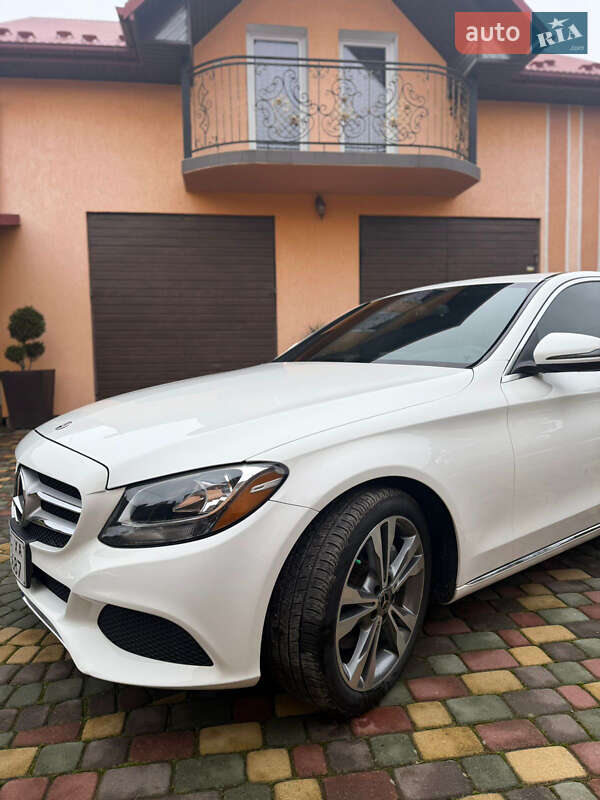 Седан Mercedes-Benz C-Class 2018 в Самборе