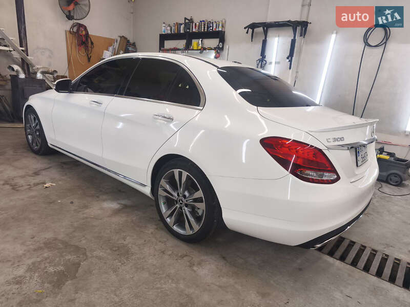 Седан Mercedes-Benz C-Class 2018 в Самборе