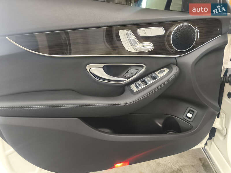 Седан Mercedes-Benz C-Class 2018 в Самборе