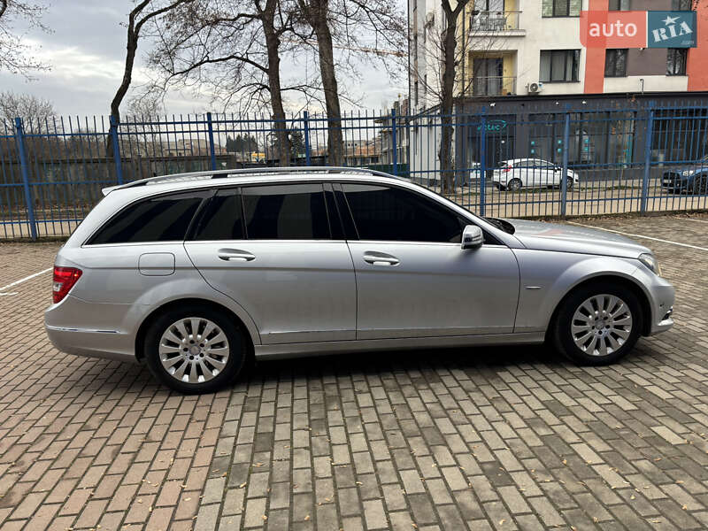 Универсал Mercedes-Benz C-Class 2012 в Ужгороде
