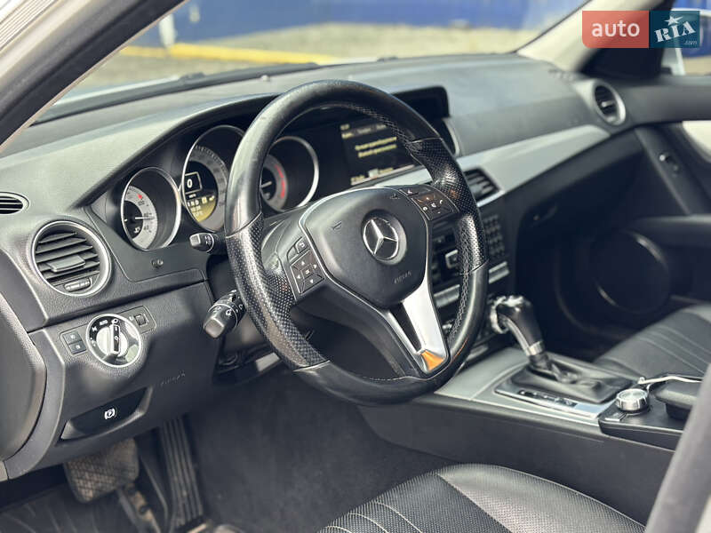Универсал Mercedes-Benz C-Class 2012 в Ужгороде