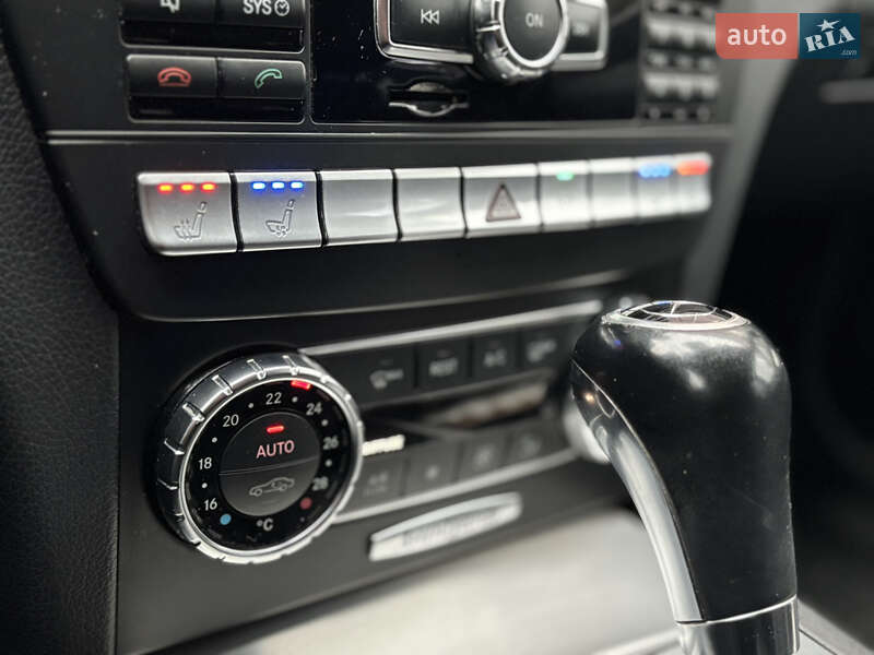 Универсал Mercedes-Benz C-Class 2012 в Ужгороде