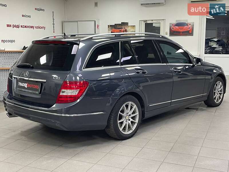Универсал Mercedes-Benz C-Class 2013 в Киеве