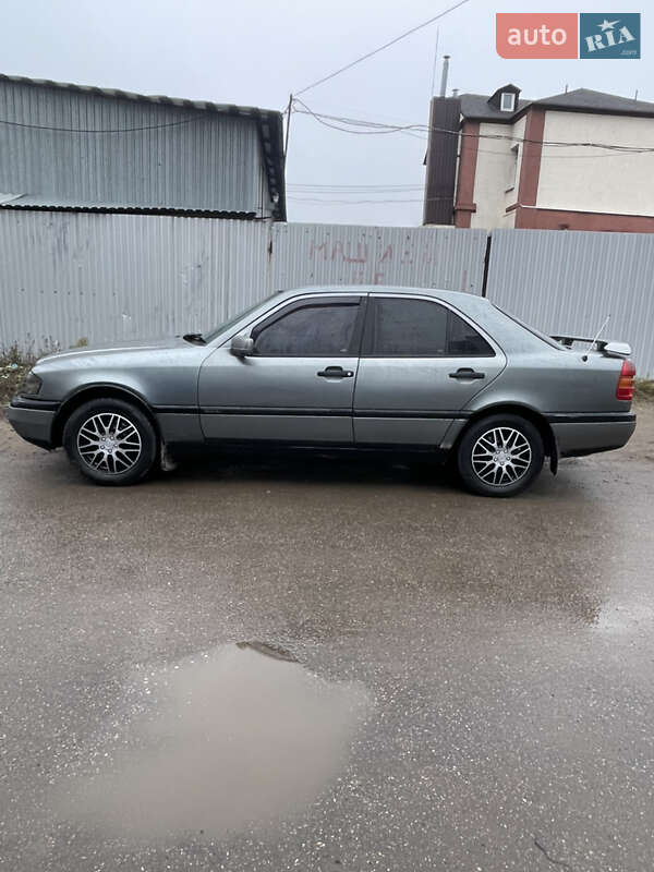 Седан Mercedes-Benz C-Class 1994 в Харькове фото 10 Седан Mercedes-Benz C-Class 1994 в Харькове