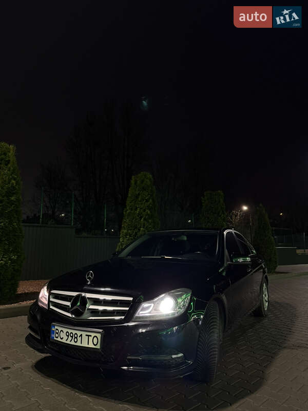 Седан Mercedes-Benz C-Class 2013 в Львове