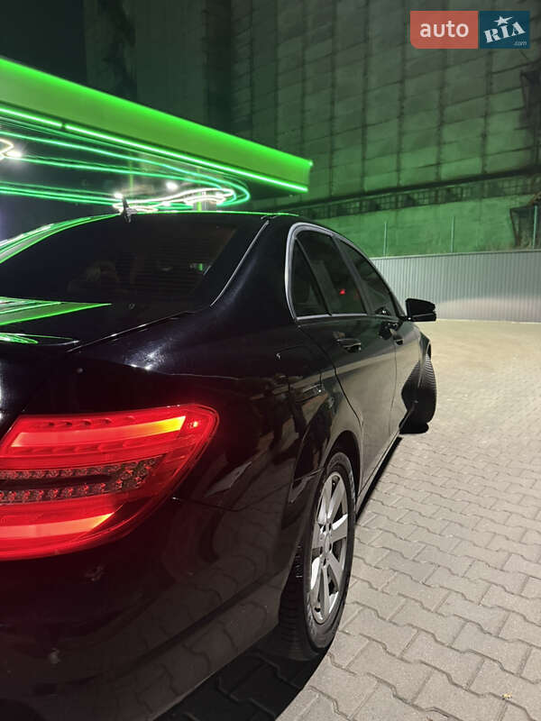 Седан Mercedes-Benz C-Class 2013 в Львове