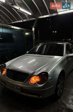 Купе Mercedes-Benz C-Class 2001 в Киеве