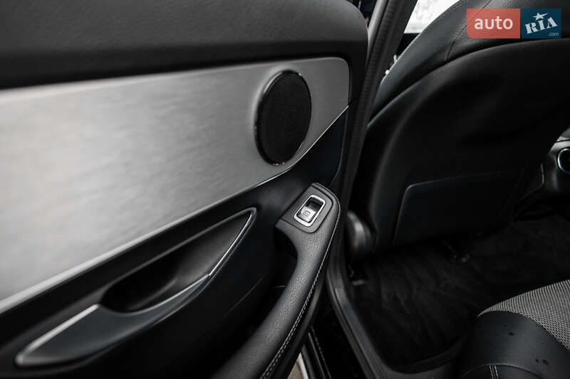 Універсал Mercedes-Benz C-Class 2017 в Львові фото 25 Універсал Mercedes-Benz C-Class 2017 в Львові