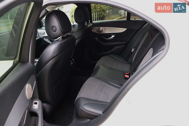 Седан Mercedes-Benz C-Class 2014 в Львове