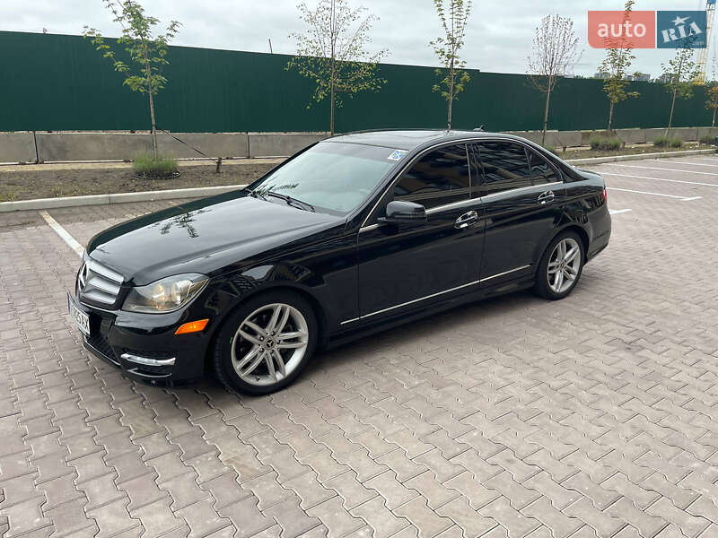 Седан Mercedes-Benz C-Class 2011 в Києві