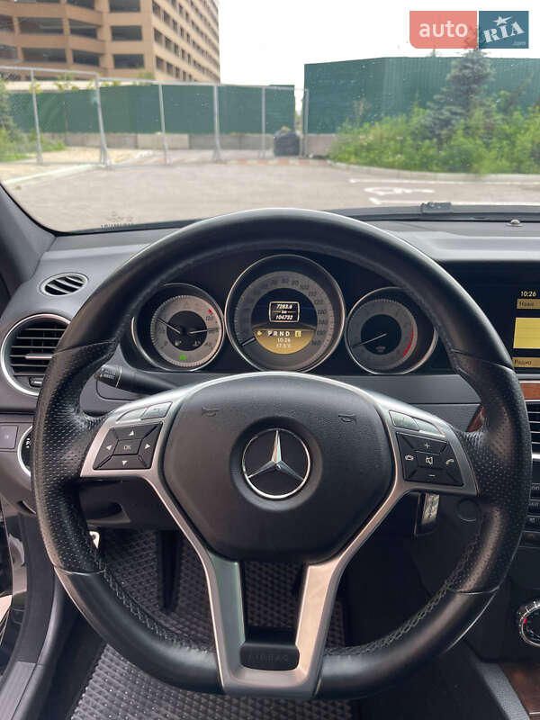 Седан Mercedes-Benz C-Class 2011 в Києві