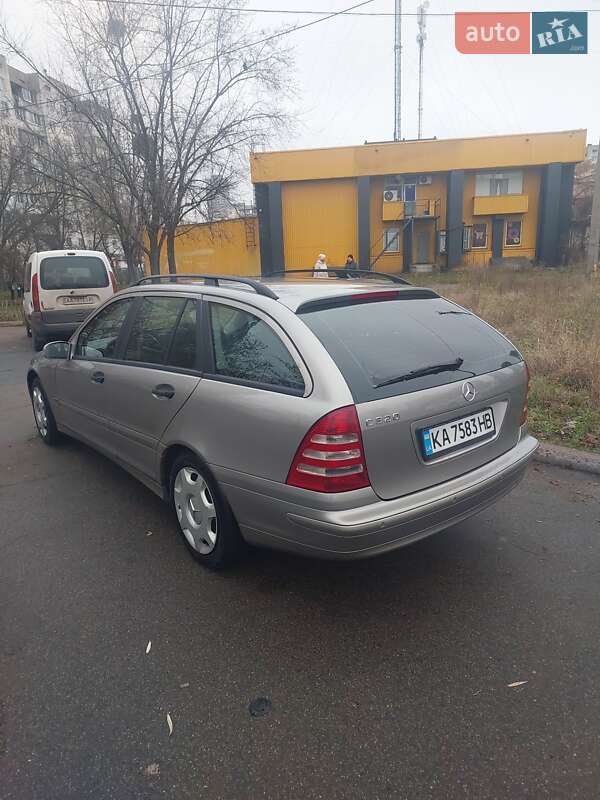Универсал Mercedes-Benz C-Class 2005 в Киеве фото 7 Универсал Mercedes-Benz C-Class 2005 в Киеве