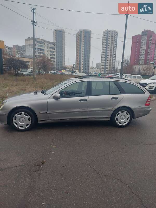 Универсал Mercedes-Benz C-Class 2005 в Киеве фото 8 Универсал Mercedes-Benz C-Class 2005 в Киеве