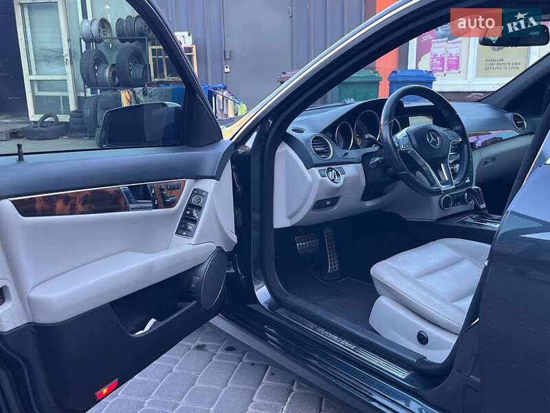 Седан Mercedes-Benz C-Class 2012 в Белой Церкви