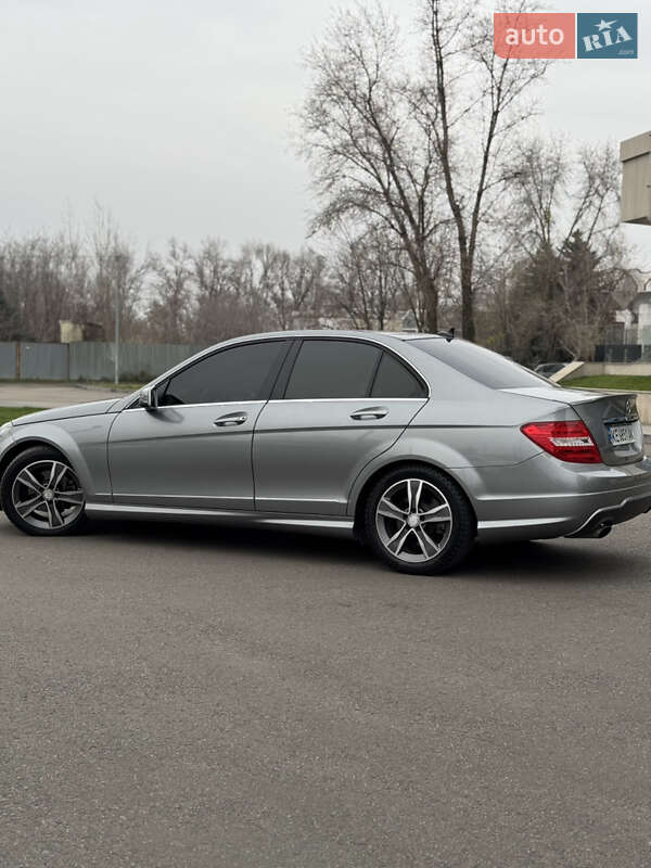 Седан Mercedes-Benz C-Class 2014 в Днепре