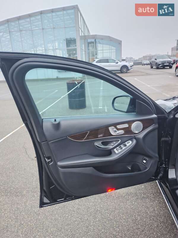 Седан Mercedes-Benz C-Class 2016 в Киеве