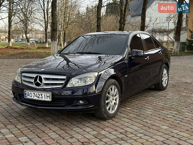 Седан Mercedes-Benz C-Class 2010 в Тячеве