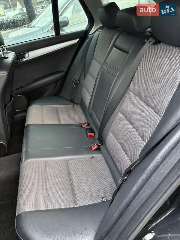 Универсал Mercedes-Benz C-Class 2010 в Сарнах