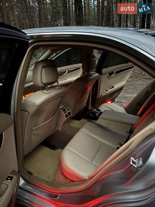 Седан Mercedes-Benz C-Class 2007 в Полтаві