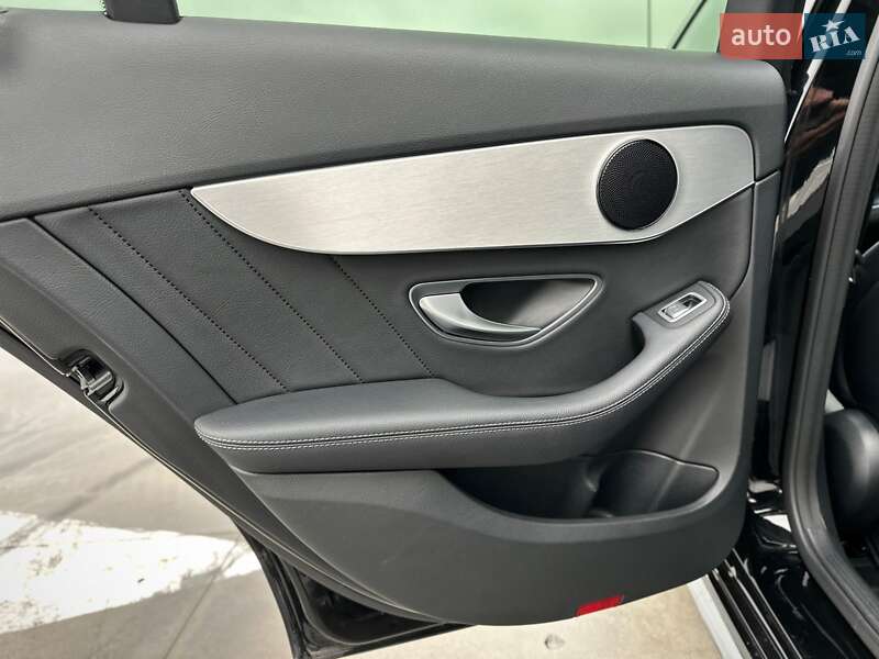 Седан Mercedes-Benz C-Class 2017 в Киеве фото 60 Седан Mercedes-Benz C-Class 2017 в Киеве