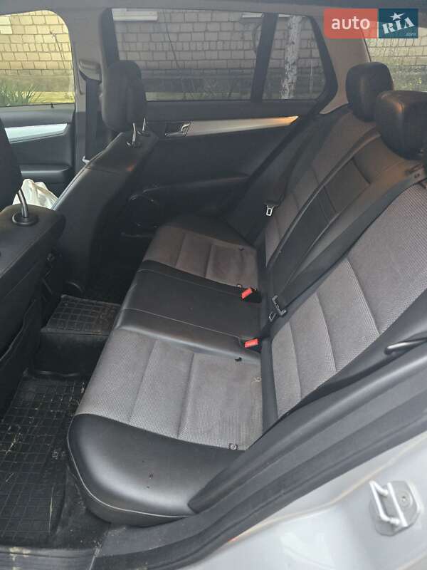 Универсал Mercedes-Benz C-Class 2009 в Новоднестровске фото 7 Универсал Mercedes-Benz C-Class 2009 в Новоднестровске