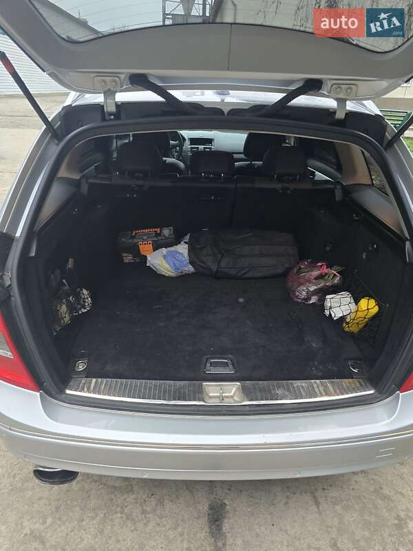 Универсал Mercedes-Benz C-Class 2009 в Новоднестровске фото 6 Универсал Mercedes-Benz C-Class 2009 в Новоднестровске